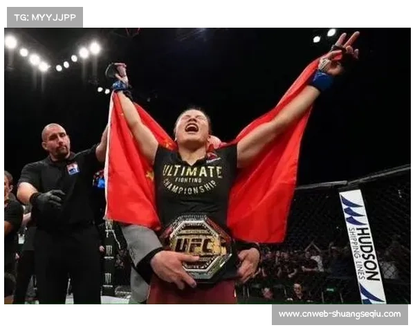 麦肯齐邓恩五回合力克扬迪罗巴问鼎女子草量级金腰带