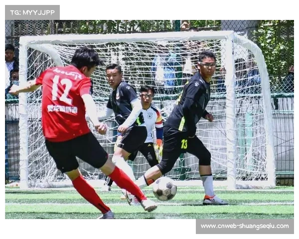 黑龙江哈尔滨队备战群众足球，低温训练成挑战