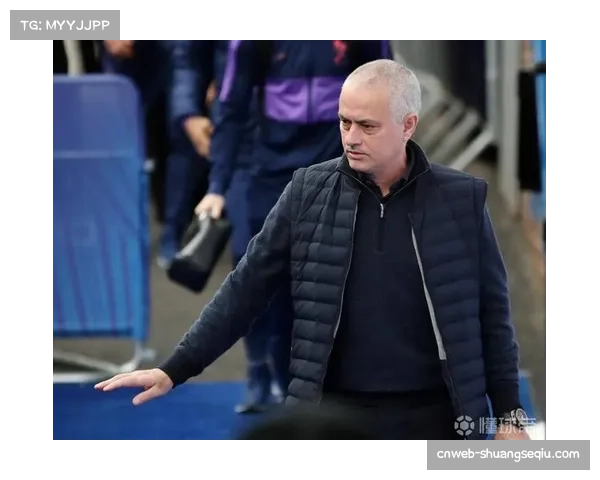 退役球星访谈：杰纳斯谈现代中场球员必须具备的“向前视野”